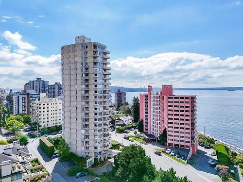 301 2203 Bellevue Avenue, West Vancouver, BC 