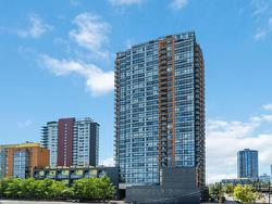 1001 33 SMITHE STREET  Vancouver, BC V6B 0B5