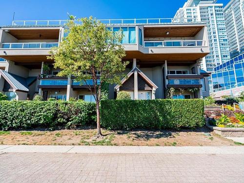 202 3 K De K Court, New Westminster, BC 