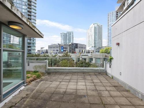 222 188 Keefer Place, Vancouver, BC 