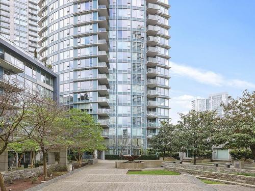 222 188 Keefer Place, Vancouver, BC 