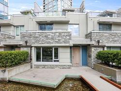 222 188 KEEFER PLACE  Vancouver, BC V6B 0J1