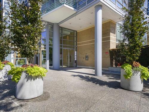 1001 1067 Marinaside Crescent, Vancouver, BC 