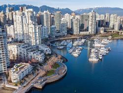 2208 1033 MARINASIDE CRESCENT  Vancouver, BC V6Z 3A3