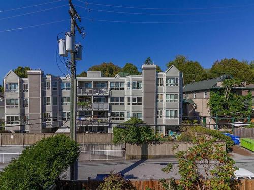 306 1545 E 2Nd Avenue, Vancouver, BC 