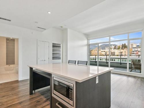 504 105 W 2Nd Street, North Vancouver, BC 