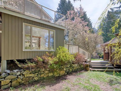 7309 Redrooffs Road, Halfmoon Bay, BC 