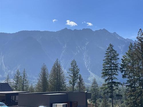 7674 Cerulean Drive, Pemberton, BC 