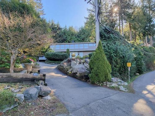 15 Oceanview Road, Lions Bay, BC 