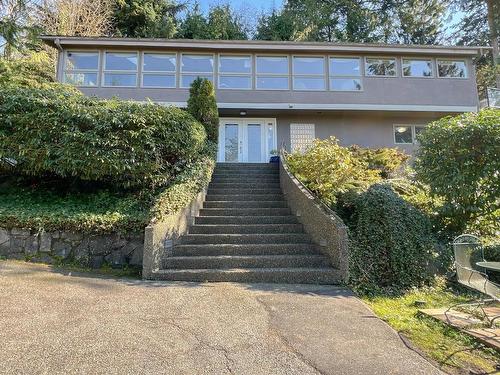 15 Oceanview Road, Lions Bay, BC 