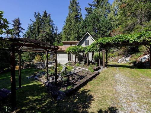 687 Windjammer Road, Bowen Island, BC 