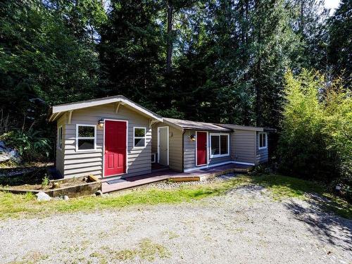 687 Windjammer Road, Bowen Island, BC 