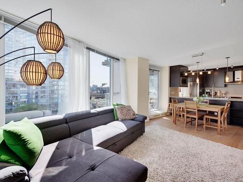 806 188 Keefer Place, Vancouver, BC 