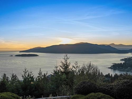 5476 West Vista Court, West Vancouver, BC 