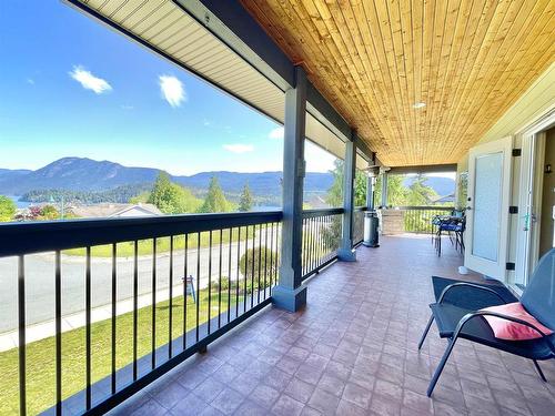 6155 Highmoor Place, Sechelt, BC 