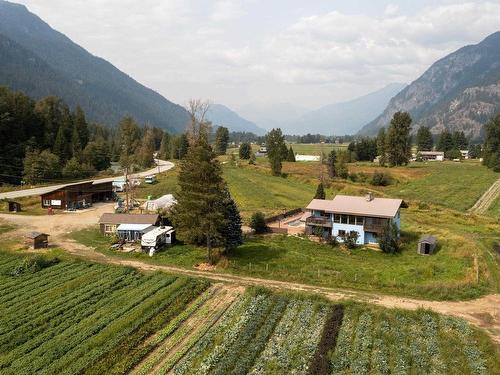 8184 Pemberton Meadows Road, Pemberton, BC 