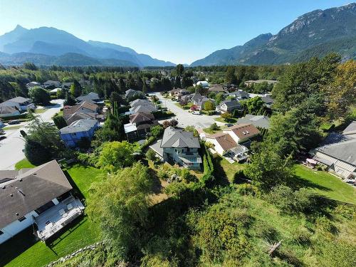 1010 Wenda Place, Squamish, BC 