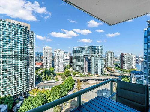 2207 1077 Marinaside Crescent, Vancouver, BC 