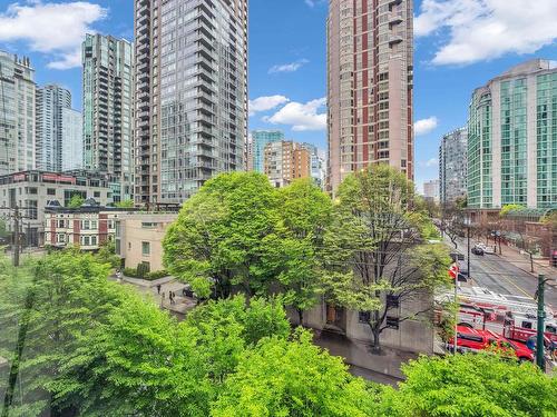 601 909 Mainland Street, Vancouver, BC 