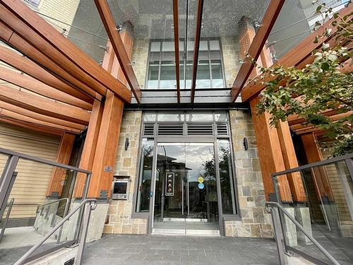 404 2707 Library Lane, North Vancouver, BC 