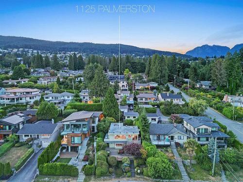 1125 Palmerston Avenue, West Vancouver, BC 