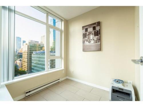 1401 480 Robson Street, Vancouver, BC 