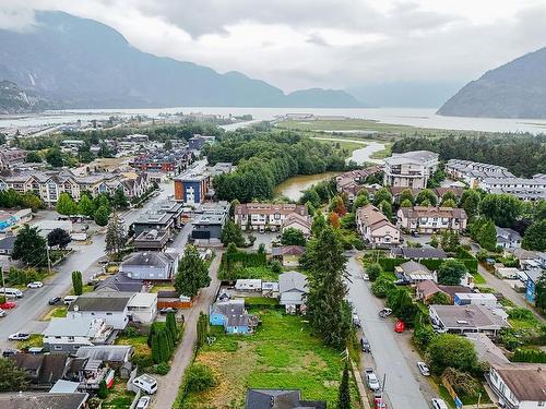 37956 Fourth Avenue, Squamish, BC 