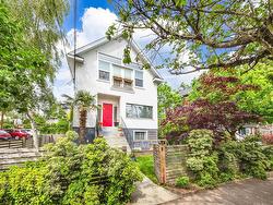 827 E 16TH AVENUE  Vancouver, BC V5T 2V7