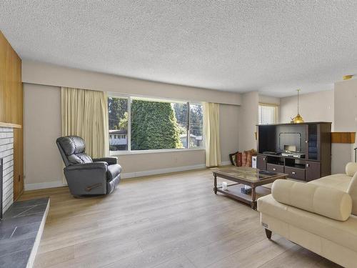 4547 Valley Road, North Vancouver, BC 