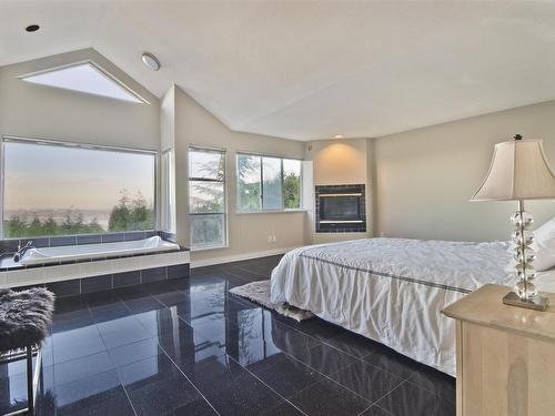 1080 Crestline Road, West Vancouver, BC 