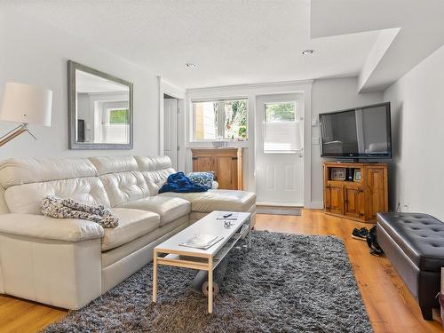 2993 W 8Th Avenue, Vancouver, BC 