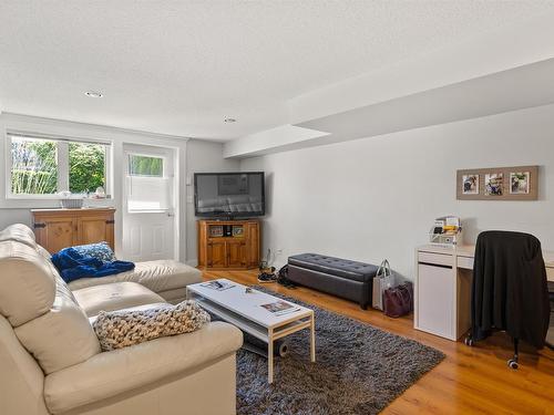 2993 W 8Th Avenue, Vancouver, BC 