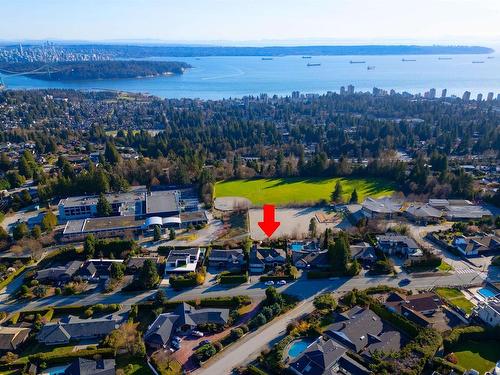 1278 Chartwell Drive, West Vancouver, BC 