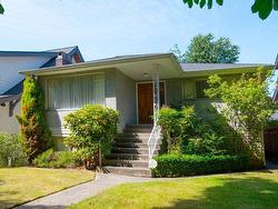 2621 W 14TH AVENUE  Vancouver, BC V6K 2W8