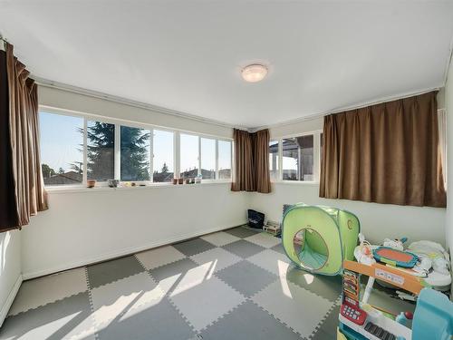 6038 Neville Street, Burnaby, BC 