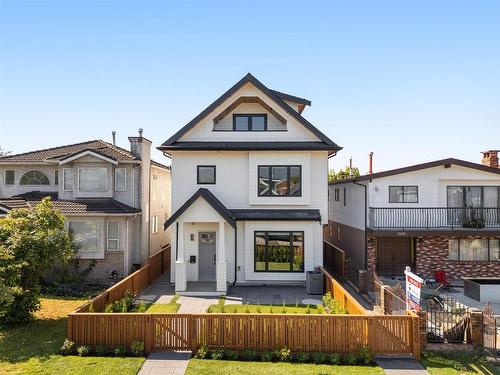 1 2680 Triumph Street, Vancouver, BC 