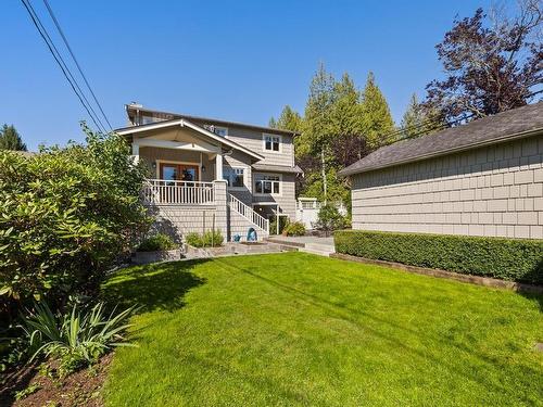 3796 Mcgill Street, Burnaby, BC 