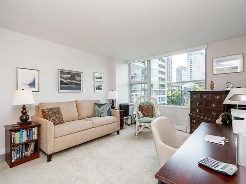 802 1501 Howe Street, Vancouver, BC 