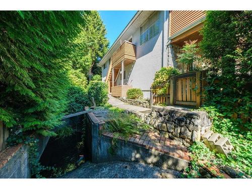 1483 Fulton Avenue, West Vancouver, BC 