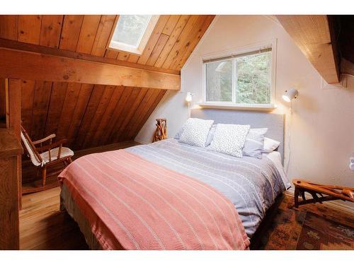 7648 Sechelt Inlet Road, Sechelt, BC 