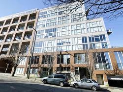 15 GORE AVENUE  Vancouver, BC V6A 2Y8