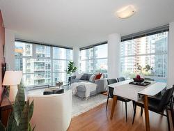 706 111 W GEORGIA STREET  Vancouver, BC V6B 1T8