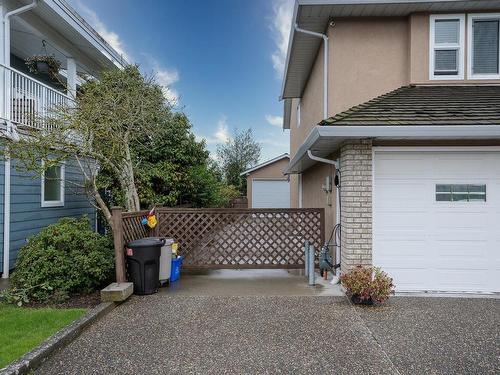 6585 Holly Park Drive, Delta, BC 