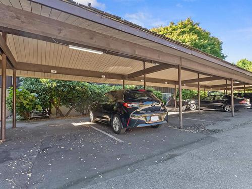 608 555 W 28Th Street, North Vancouver, BC 