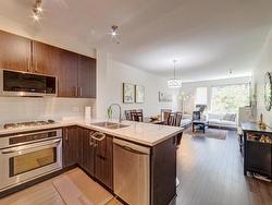 205 139 W 22ND STREET  North Vancouver, BC V7M 0B5