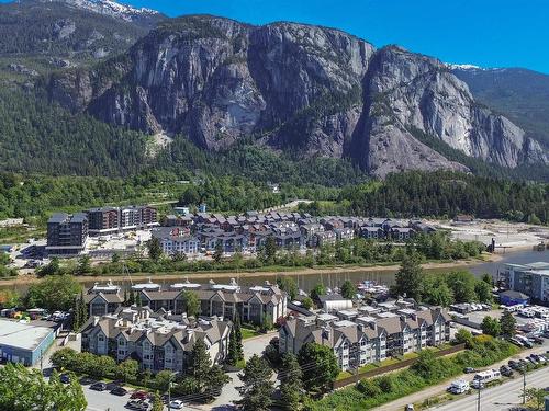 304 1466 Pemberton Avenue, Squamish, BC 