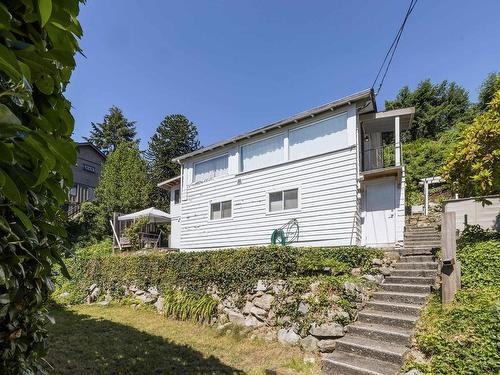 3575 Sunset Lane, West Vancouver, BC 