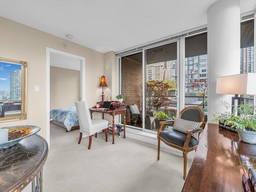 907 1088 Richards Street, Vancouver, BC 