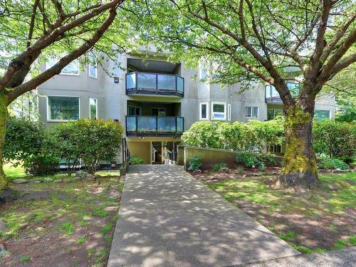 303 175 W 4Th Street, North Vancouver, BC 