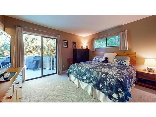 5885 Sandy Hook Road, Sechelt, BC 